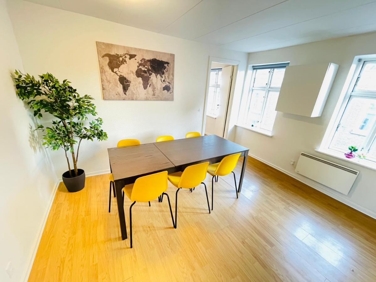 Aday - Reberbansgade Central Apartment Aalborg Buitenkant foto
