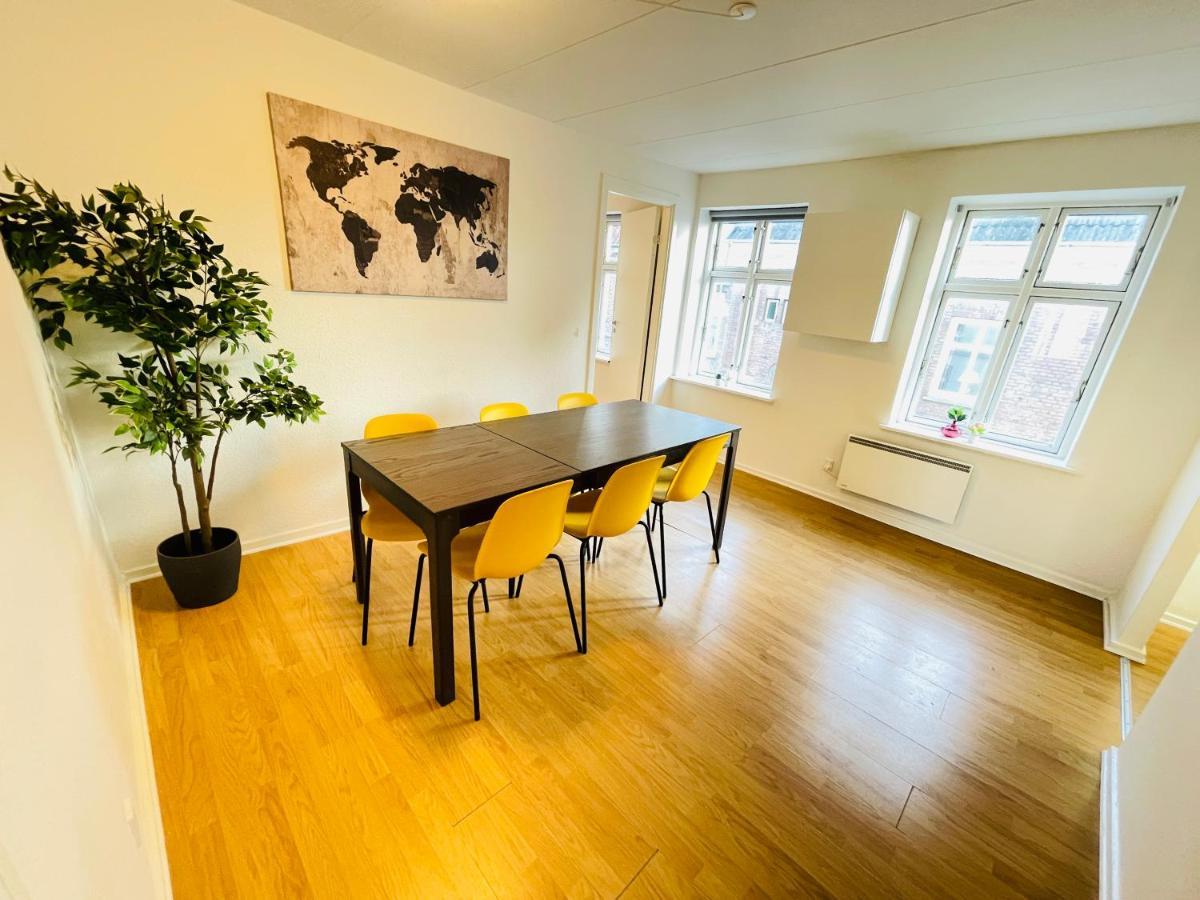 Aday - Reberbansgade Central Apartment Aalborg Buitenkant foto